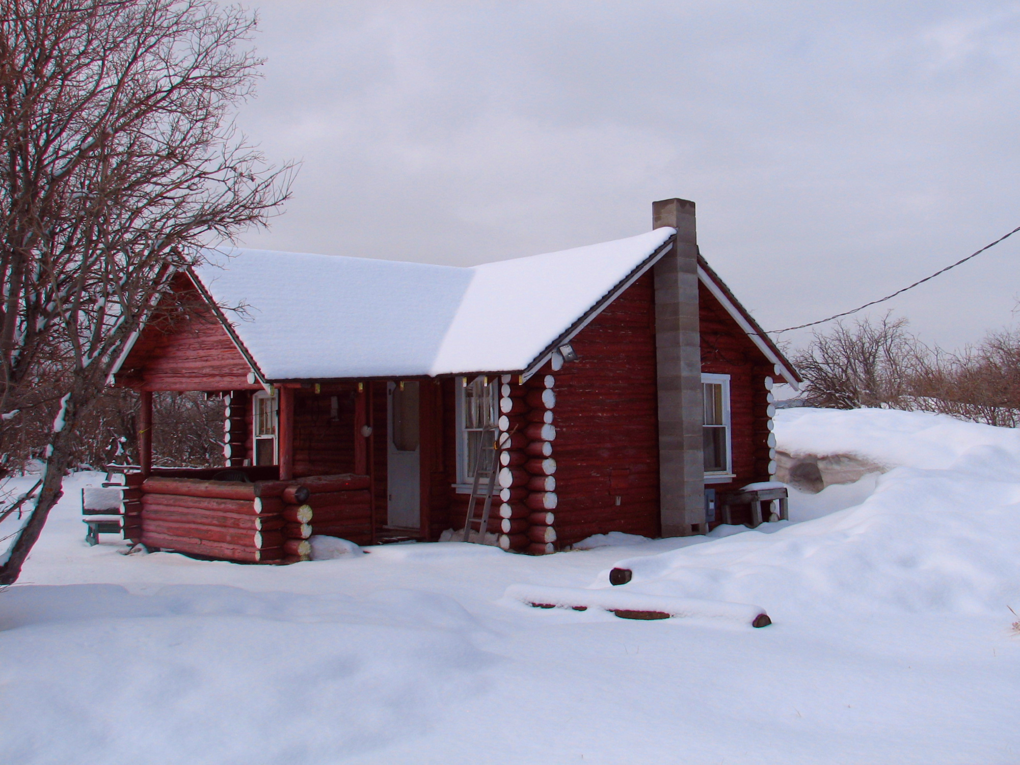 Three-room cabin